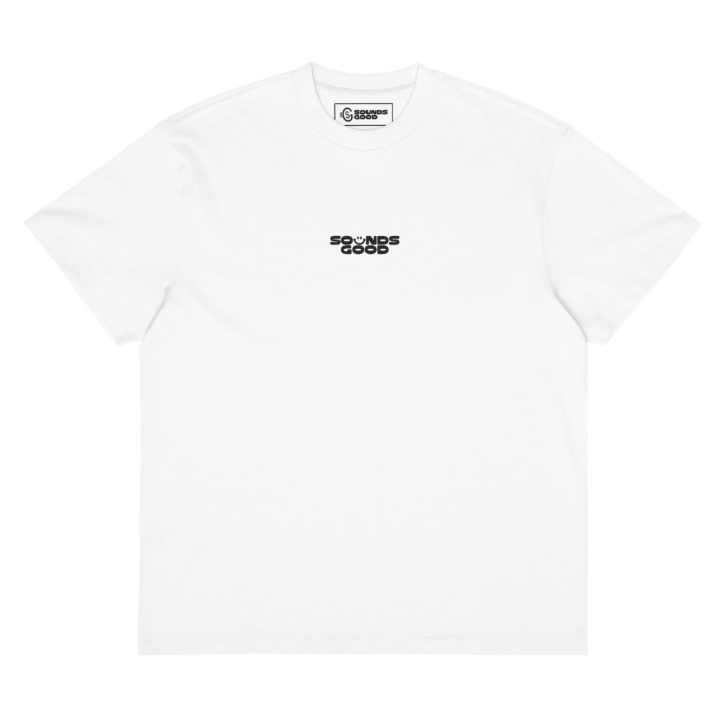 BADGE Tee - White / Black
